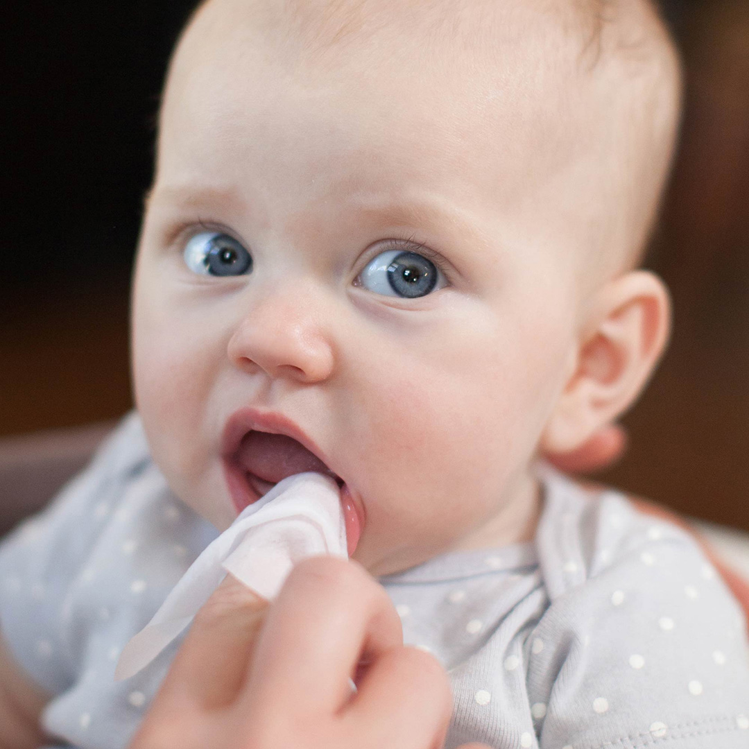 tooth-gum-wipes-for-a-healthy-teething