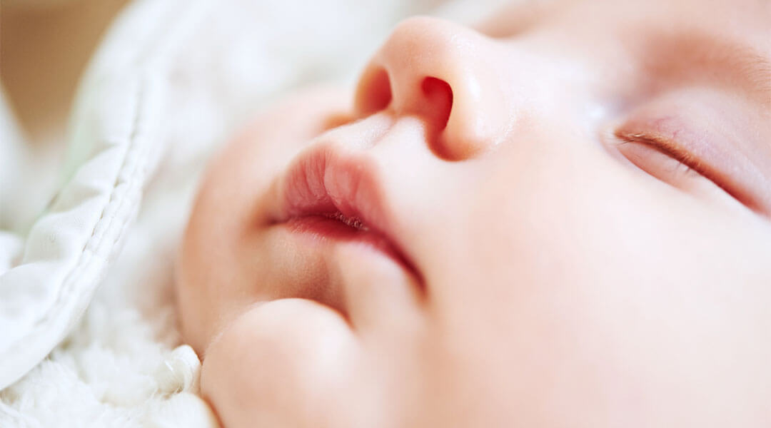 how-to-do-a-dream-feed-breastfeeding